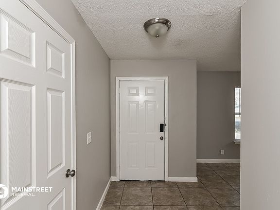 5th image of 9631 Millbrook Dr