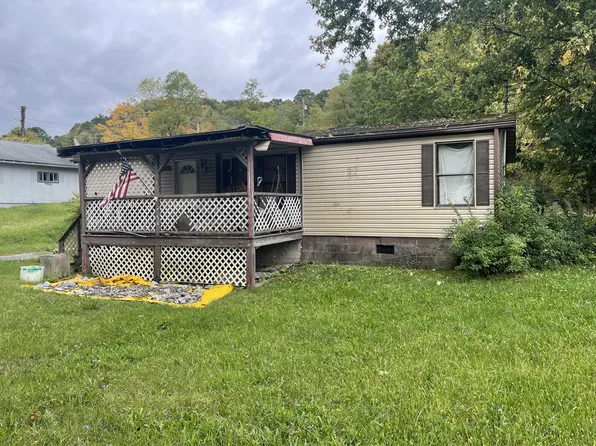 3983 New Hope Rd, Princeton, WV 24739