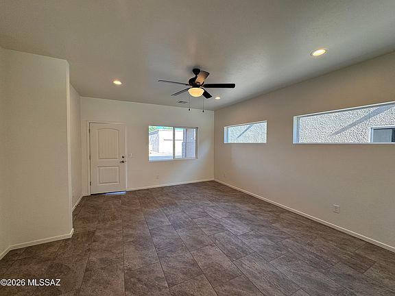 5th image of 460 S Sky Ranch Rd