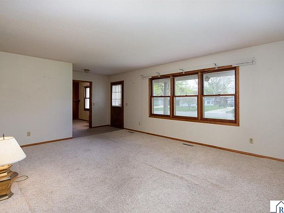 2nd image of 2208 Clare Dr