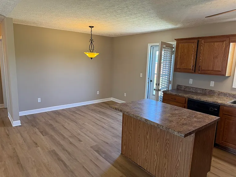 1451 Quebec Way — Photo 7