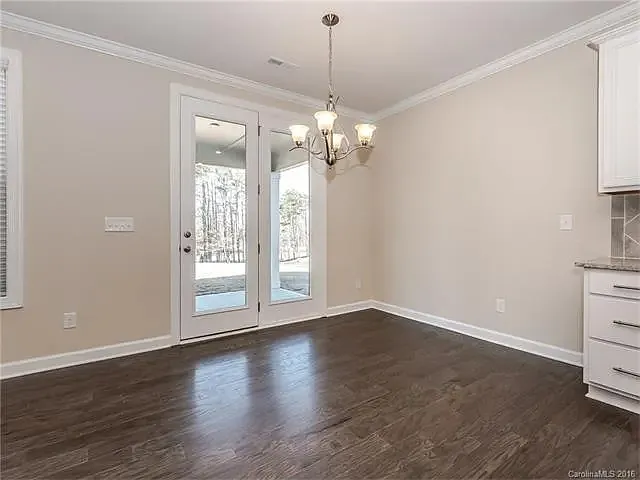 8184 Breton Way — Photo 6