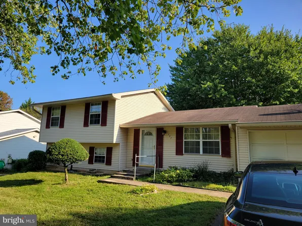 737 Narrowleaf Dr, Upper Marlboro, MD 20774