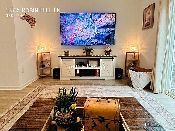 2nd image of 1946 Robin Hill Ln