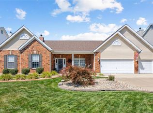 730 Hawk Run Dr, O'Fallon, MO 63368
