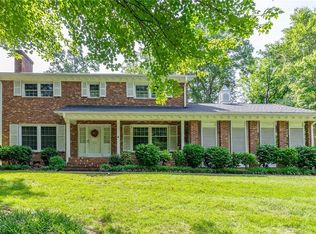 946 Croyden St, High Point, NC 27262