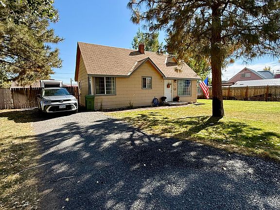 2nd image of 145 Woldenberg Ave