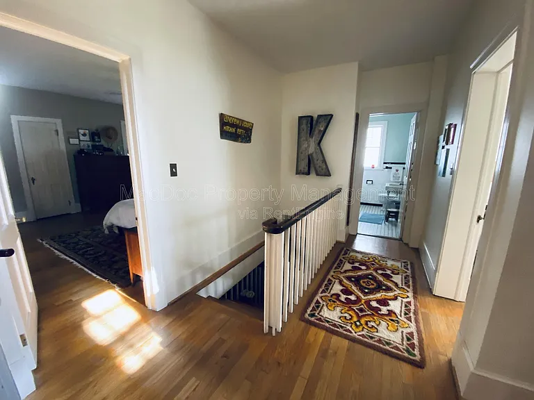 916 Sylvania Ave — Photo 23