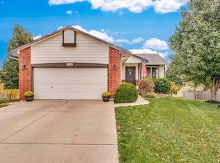 1716 N Amber Ridge Pl, Derby, KS 67037