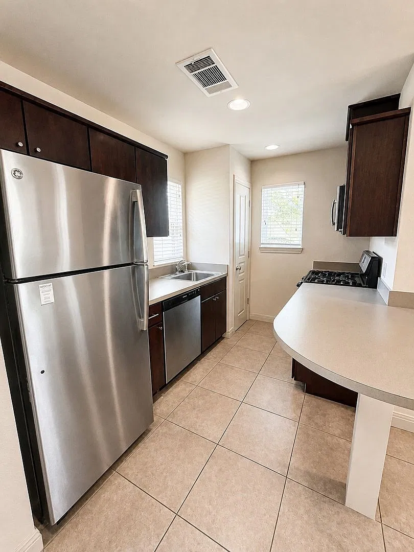 1bed/1bath Garage apartment close to UT campus — Photo 3