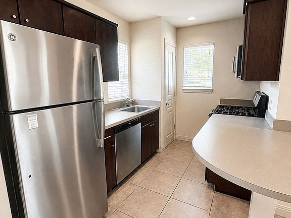 3rd image of 110 Nelray Blvd #B