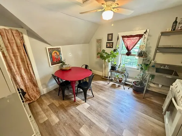 145 Downs Street, 145 Downs St APT 3, Kingston, NY 12401