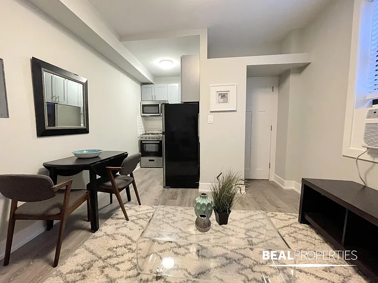 505 West Belmont Ave — Photo 4