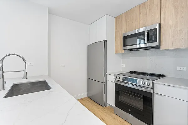 Rented by Living New York | media 8