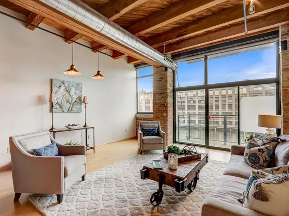200 S Water STREET #203, Milwaukee, WI 53204