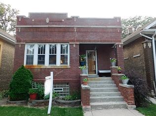 2216 Gunderson Ave, Berwyn, IL 60402
