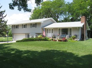 7340 Carson Rd, Lincoln, NE 68516