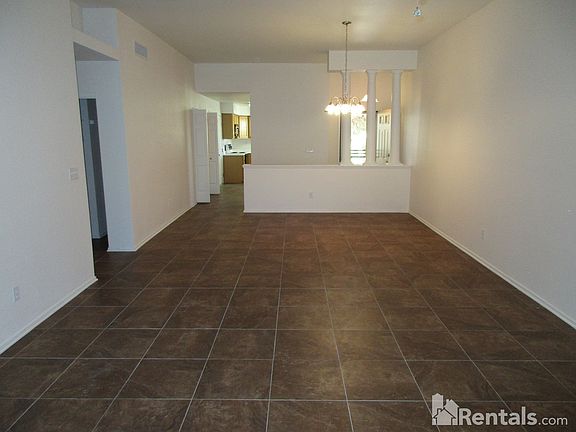3rd image of 4817 Winterset Dr