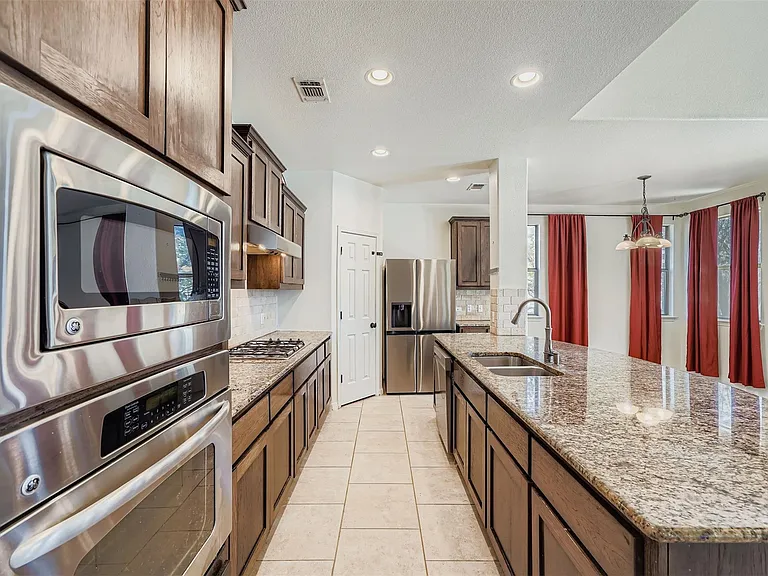 212 Great Circle Cv — Photo 9