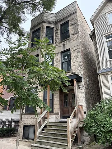 3350 N Kenmore Ave #2