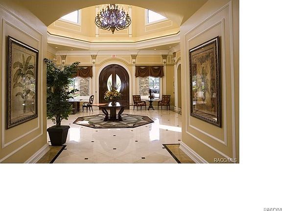 5th image of 302 W Fenway Dr