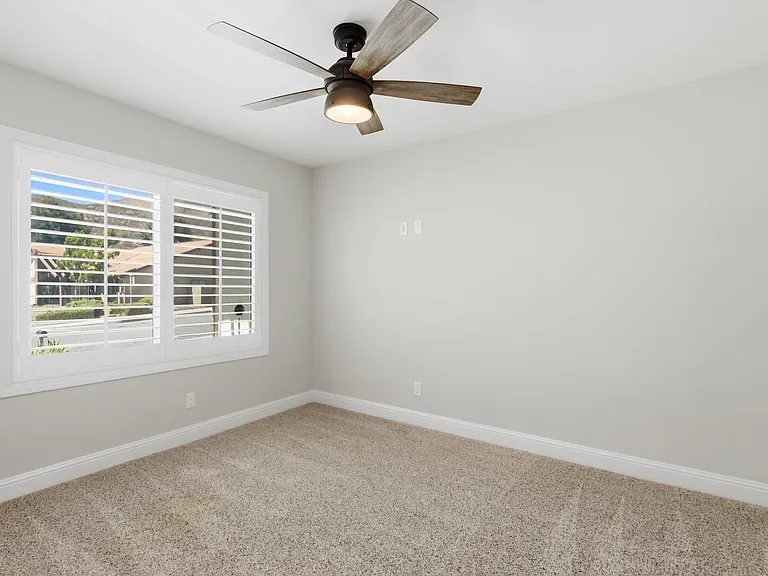 3235 W Sierra Dr — Photo 26