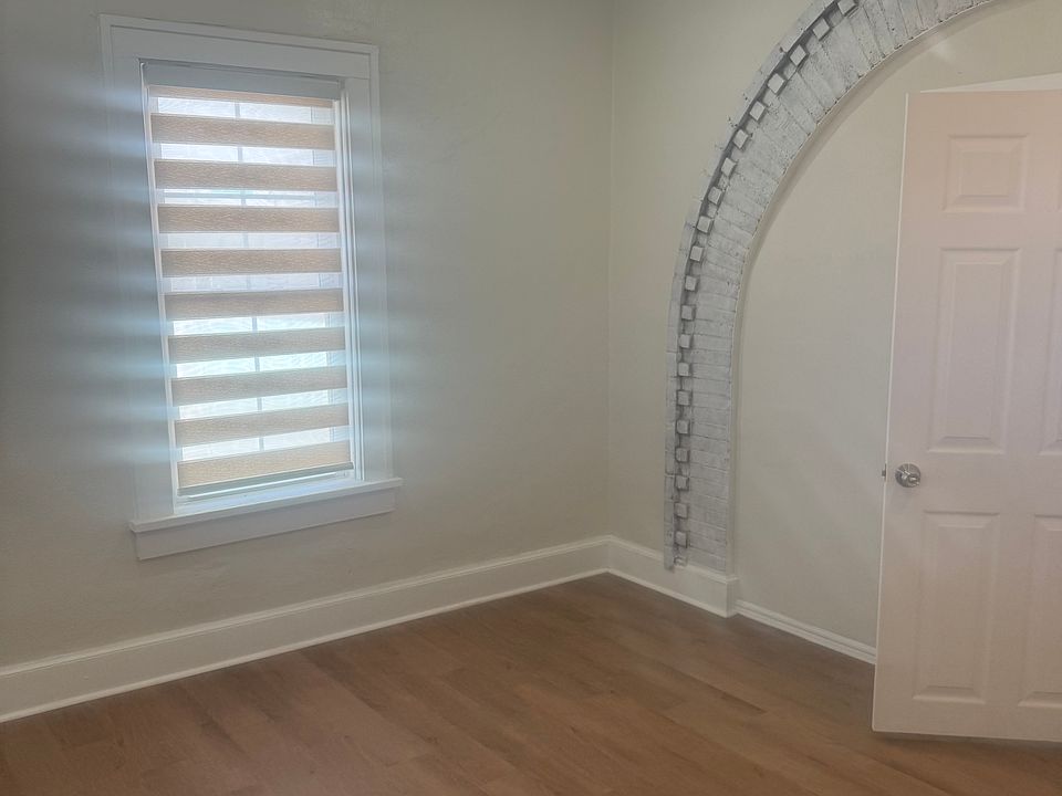 1st image of 3704 Rivera Ave #E