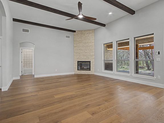 4th image of 108 Winding Way