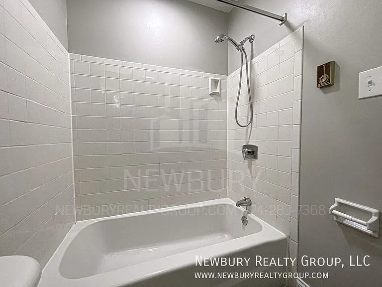 36 Sunbury Est — Photo 20