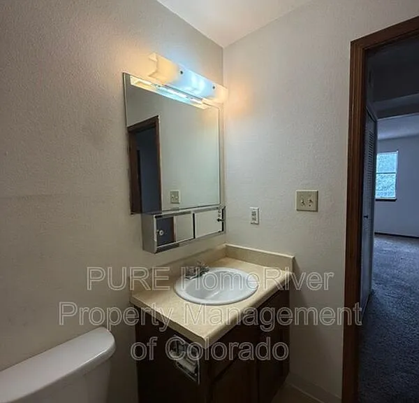 1122 Yuma St #B — Photo 7