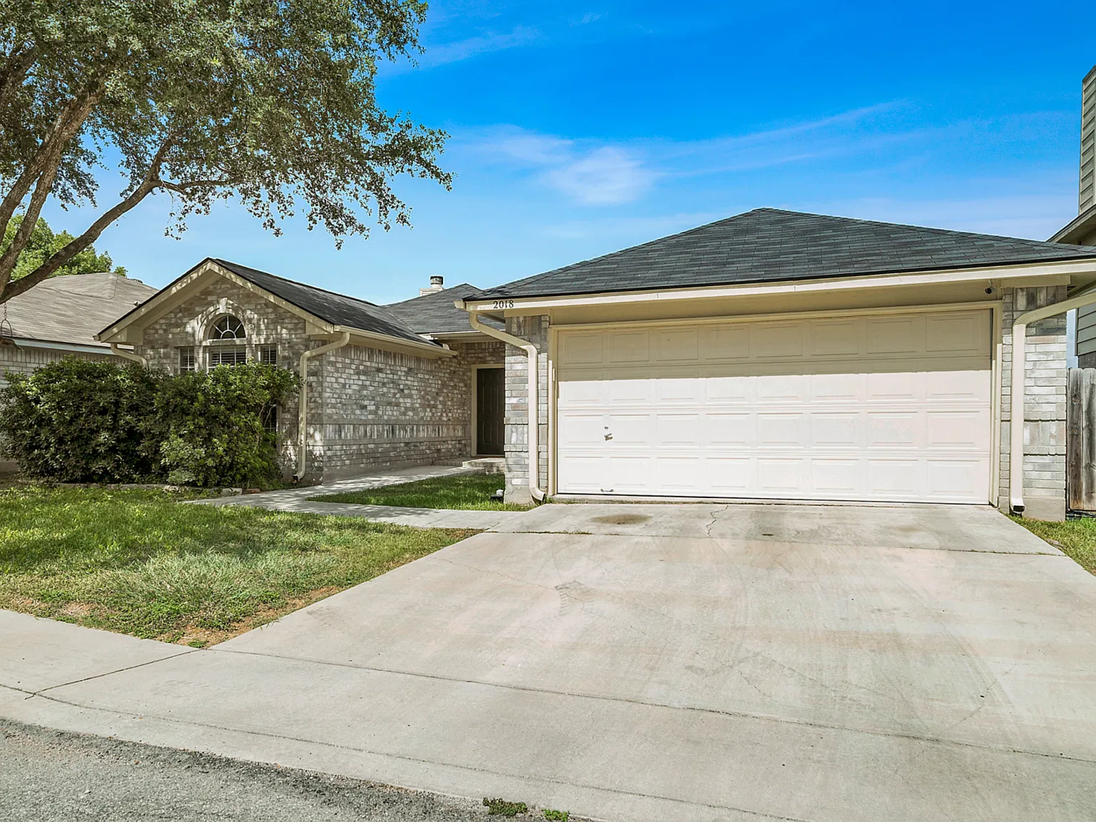 3 bed, 1757 sqft, $2,400 — Photo 3