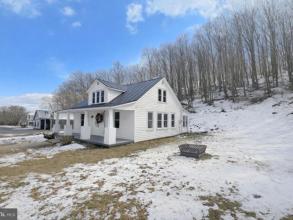 1st image of 771 Arkansaw Rd