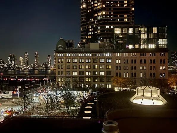 330 E 38th St APT 5K, New York, NY 10016