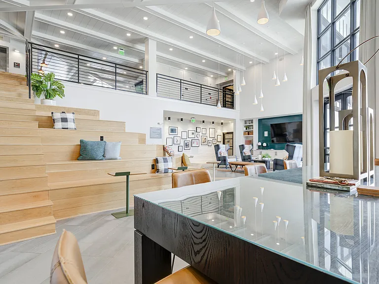 The Collins Luxury Apartments — Photo 12