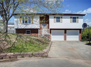 12 Eagle Pass, Hurricane, WV 25526