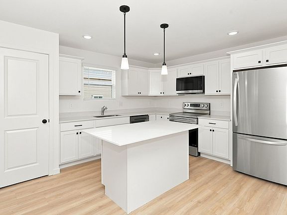 3rd image of 3177 Quail Ridge Ct