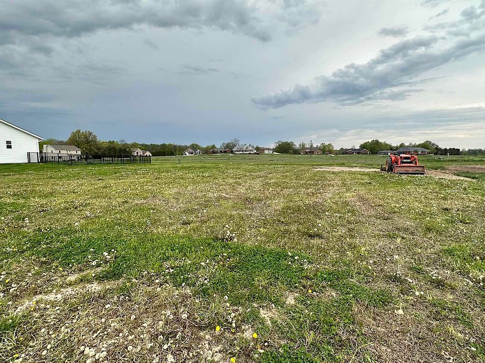 2nd image of 116 Creek View Dr