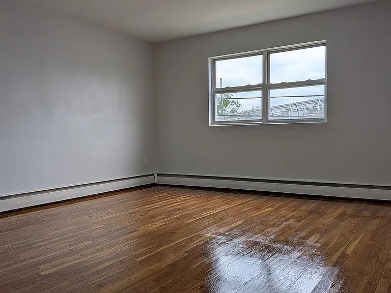 316 Eastern ParkWay — Photo 9