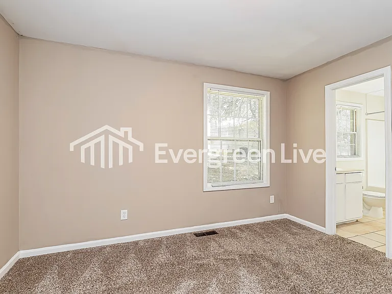 229 Grand St — Photo 11