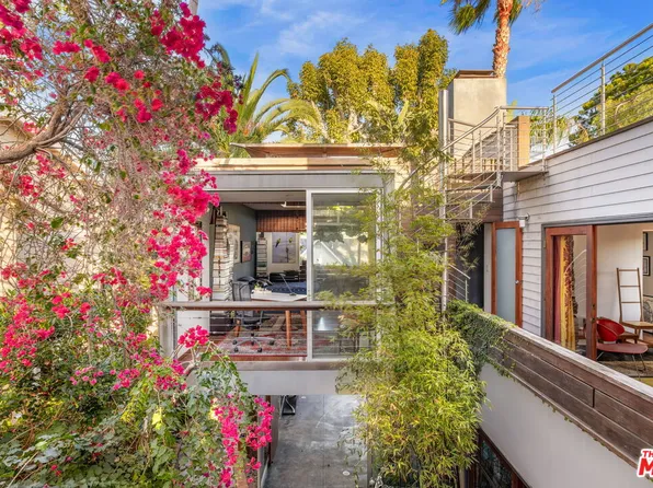 927 Amoroso Pl, Venice, CA 90291
