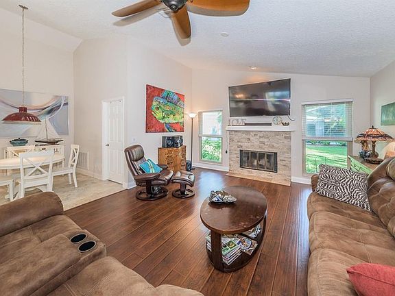 2nd image of 409 Centerwood Dr