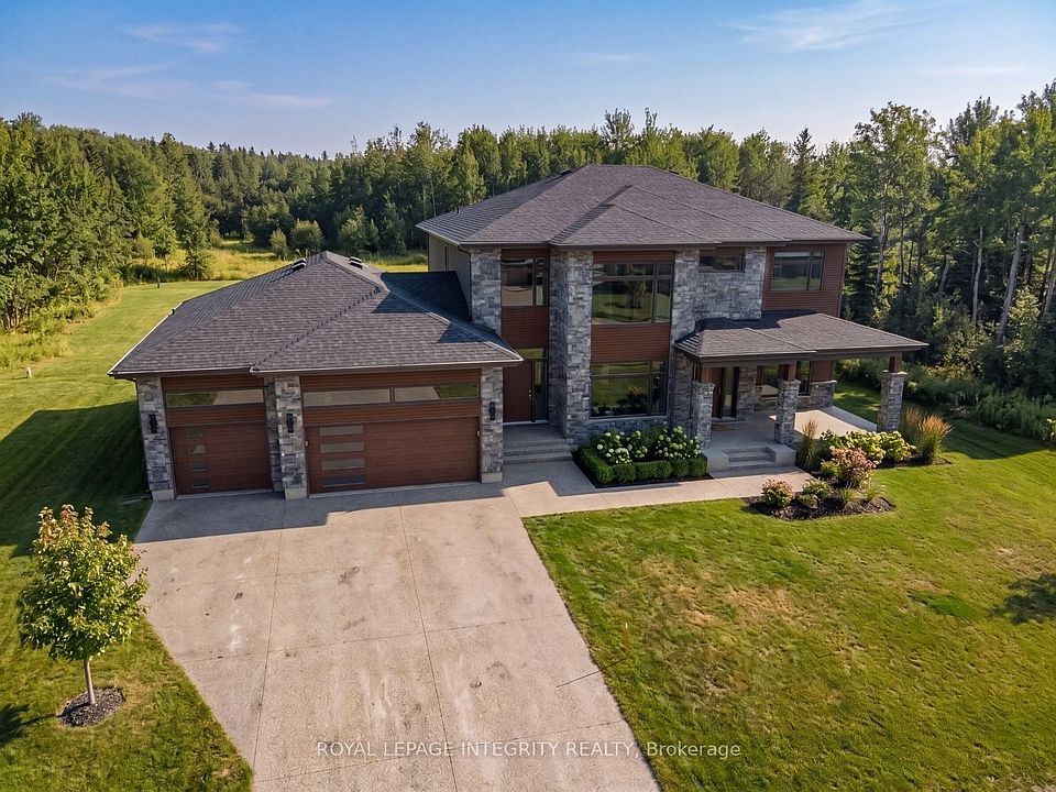 1st image of 671 Ballycastle Cres