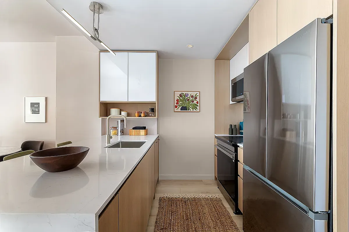 255 East 39th Street — Photo 2