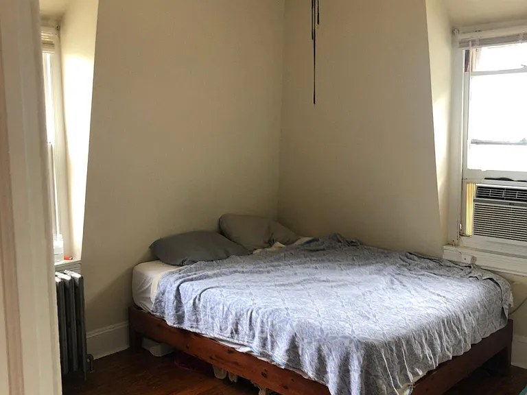 907 S 47th St #3R — Photo 4