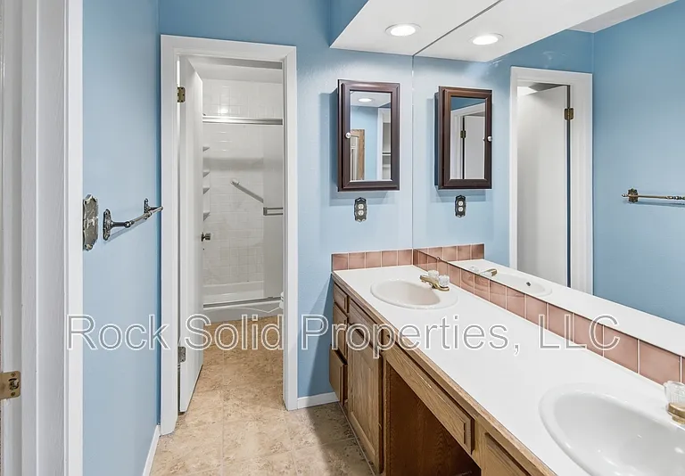 5416 Meadowbrook Dr — Photo 21