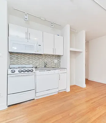 Rented by Corcoran | media 8