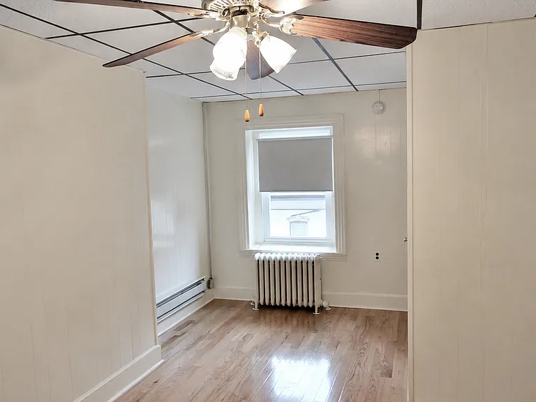 Robin Apartments — Photo 37