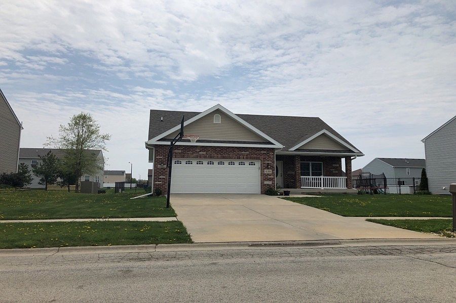 1st image of 630 School Dr