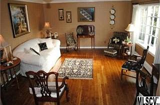 3rd image of 1012 14th Avenue Dr NW