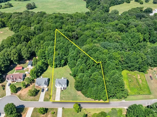1221 Casper Lane, Winder, GA 30680